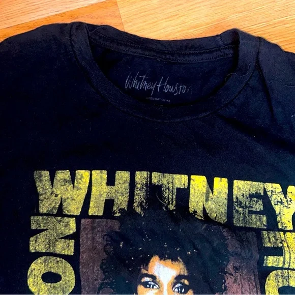 Whitney Houston Shirt Size Large - Picture 3 of 5